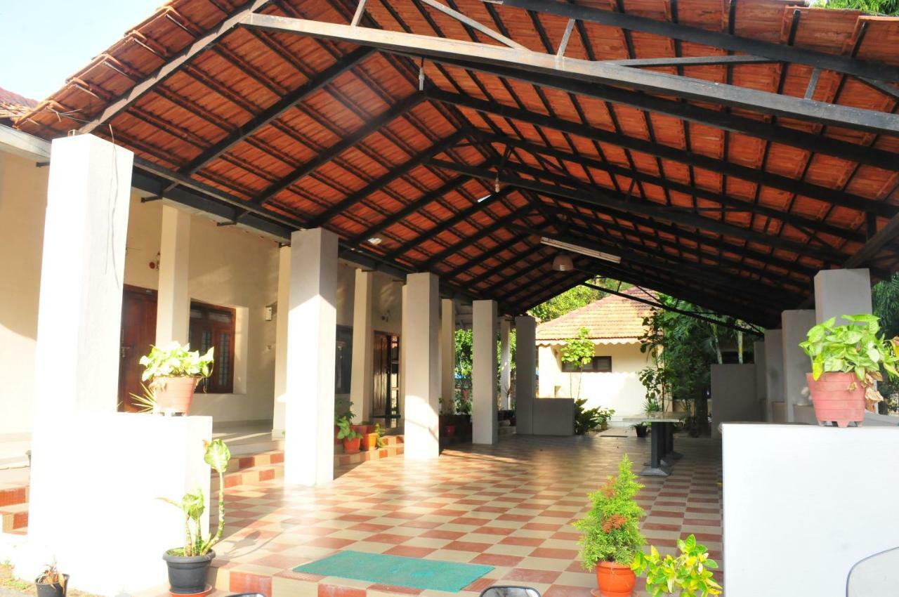 Belur  Kstdc Hotel Mayura Velapuri Belur المظهر الخارجي الصورة